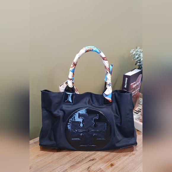 tory burch twilly